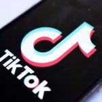 Acusan a TikTok de vulnerar la protección de datos de menores